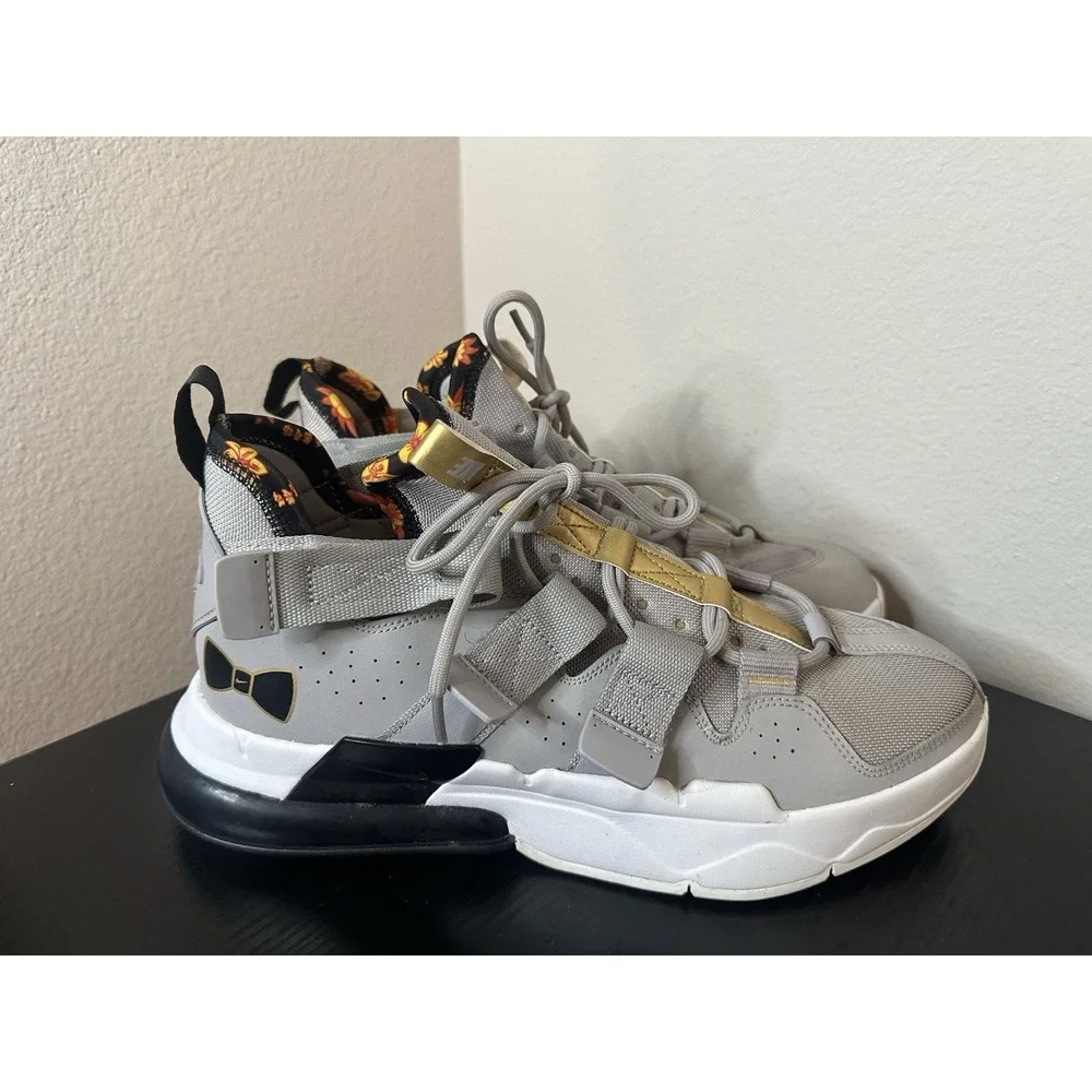 Size 11.5 - Nike Air Force Edge 270 Gel Grey Shoes Sneakers Mens